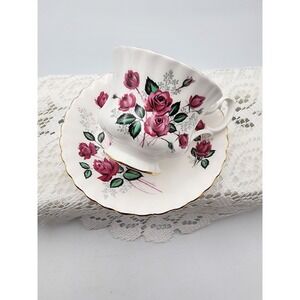 Royal Albert Bone China Teacup and Saucer Set Pink Roses Gold Trim England